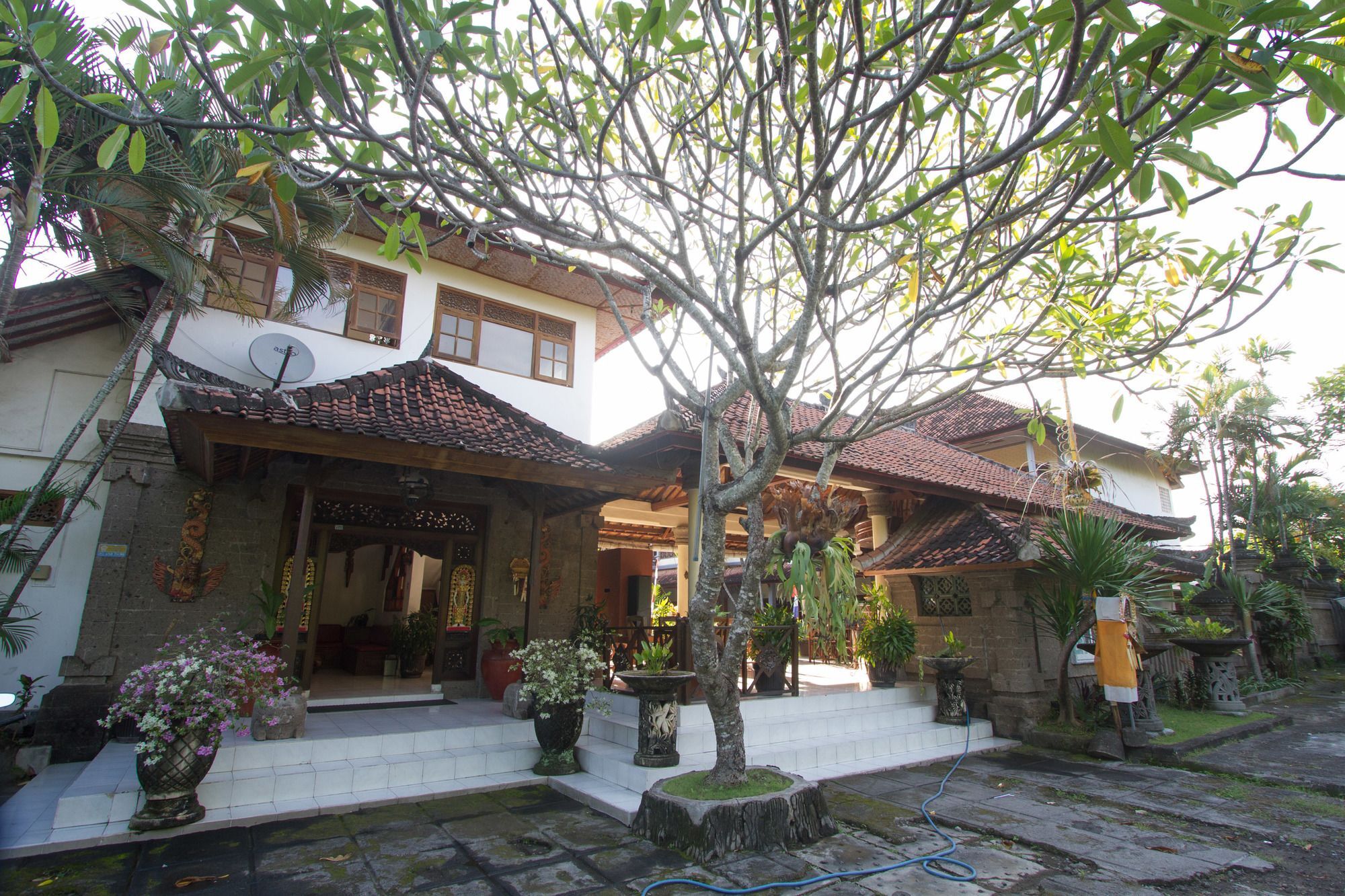 Hotel Bali Warma Denpasar  Exterior photo